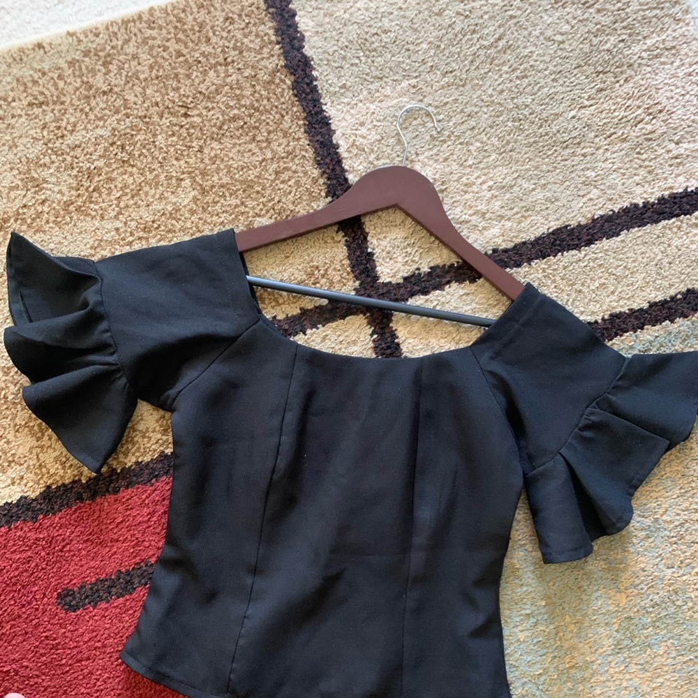 Basic black top